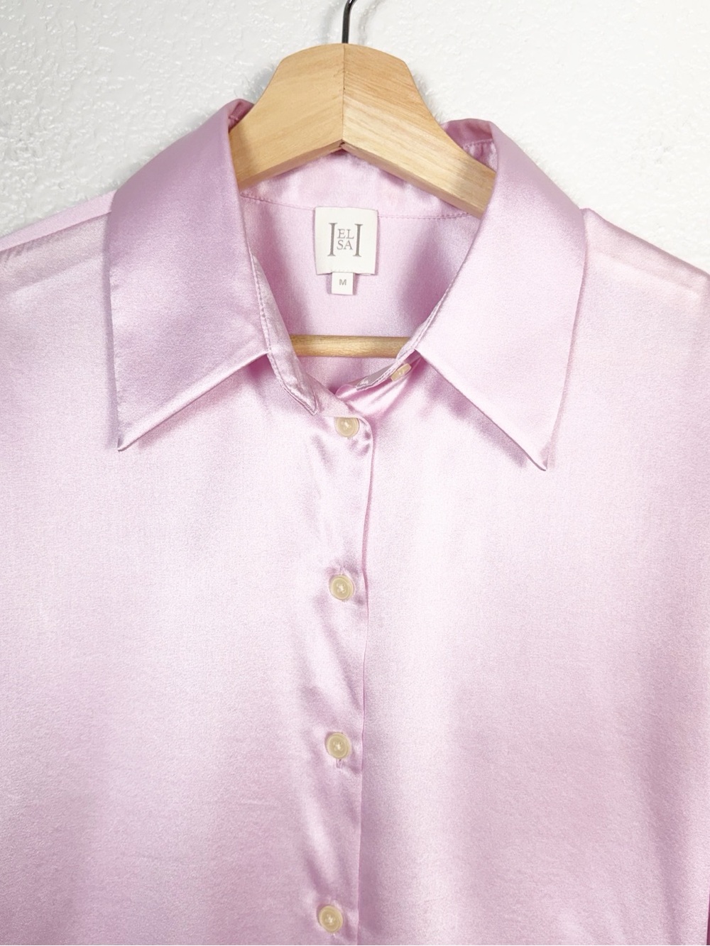 Helsa The Silk Charmeuse Button Down Shirt Womens Size Medium in Cherry Blossom - Picture 4 of 16